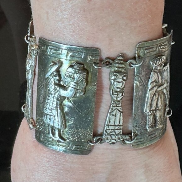 Jewelry - Peruvian Solid Sterling Silver Llama Storytelling Bracelet Link Vintage